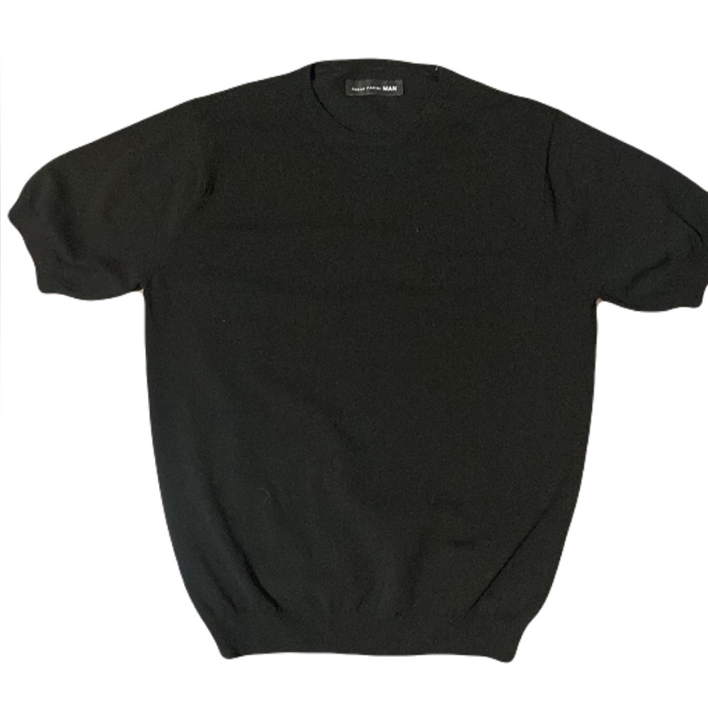 SARAH PACINI men's black knit tee, size medium